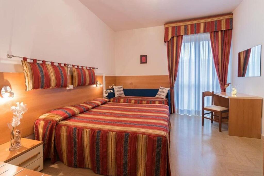 Hotel Corallo Giulianova Exterior photo